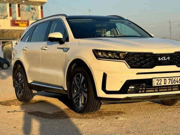 سلام عليكم سيارة سورنتو للبيع 2022 
فوول 1/1. 
5 كاميرات شاشة ديجيتل مواصفاته    
كشنات تدفئه تبريد + كهرباء 

سقف بانورامي بالكامل 

ماشية 77 الف  حقيقي
السياره بسمي رقم اربيل 

السياره محافظ عليهه بانزين محسن  
السياره محركهه 6 اسلندر
سايد بريك كهرباء 

٤ انضمه قياده 

كير ماوس 

تخم تاير جديد

وباقي التفاصيل منشوره بالفديو اسفل 

بيه فقط بارد بجاملغ الامامي بدون صبغ  اكو بعد ملاحضه 
السياره ممسوي شي بيهه ابد ولا داخله تصليح  الفديو مصور كلشي بيهه  سياره 
سياره مكفوله لا بيهه الضربه ولا بيهه قطرة صبغ
 السعر 310$
للاستفسار اكثر هذه الرقم *********** 
رجاء اتئكد من الصور او من الكاتبه قبل لا تتصل 
مكان السياره ديوانيه
