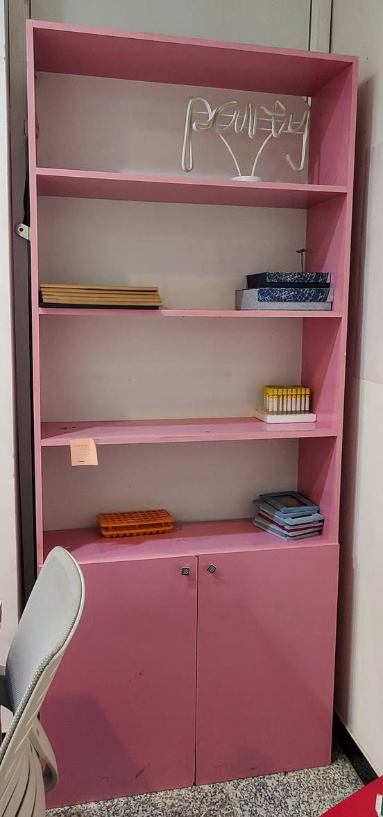 للبيع ❗️ الأسعار مذكورة رجاءا اقروا التفاصيل 
سدية ازرق مع ستول ٨٥ الف جديده 
ثريات اول ٣ على ٢٠٠ كلهم
والمربعه ٩٥ الف
رنك لايت ٩٥ الف
كورنر كهوه ويرهم مدخل بيت يجي ٣ قطع ٢٥٠ الف وبي مجال بسيط
قنفات اسود عدد ٢  السعر ٧٠٠ وبيها مجال بسيط
سبالت جداري ٢ طن الواحد سعره ٣٥٠ الف بي مجال بسيط
كنتوري ٣ طن السعر ٧٠٠ الف
جهاز بخار ٢٠ الف
شاشة سامسونج مليون و١٠٠ وبيها أوراق الضمان
مرايه قياس ٢٠٠×٢٠٠ السعر ٢٠٠ الف
جهاز تعقيم صغير ٨٥ الف
طبلة زجاجي عدد ٢ السعر ٦٠ الف
كعدة طبلة مع ٢ كراسي ١٥٠ الف
ثلاجات الوحده ١٠٠ الف 
ميز رفوف وردي مع الرفوف عدد ٣ السعر ٨٥ الف 
مراية دائري عدد ٢ السعر ٨٠ حجم كبير
نظام كاميرات   مع سماعات عدد ٤  ١٠٠ الف كلها 

العنوان بغداد الرصافه وماكو توصيل❗️❗️❗️


**إذا كنت صاحب هذا الإعلان وتريد حذفه لأي سبب، رجاءا أرسل رسالة إلى الدعم الفني**