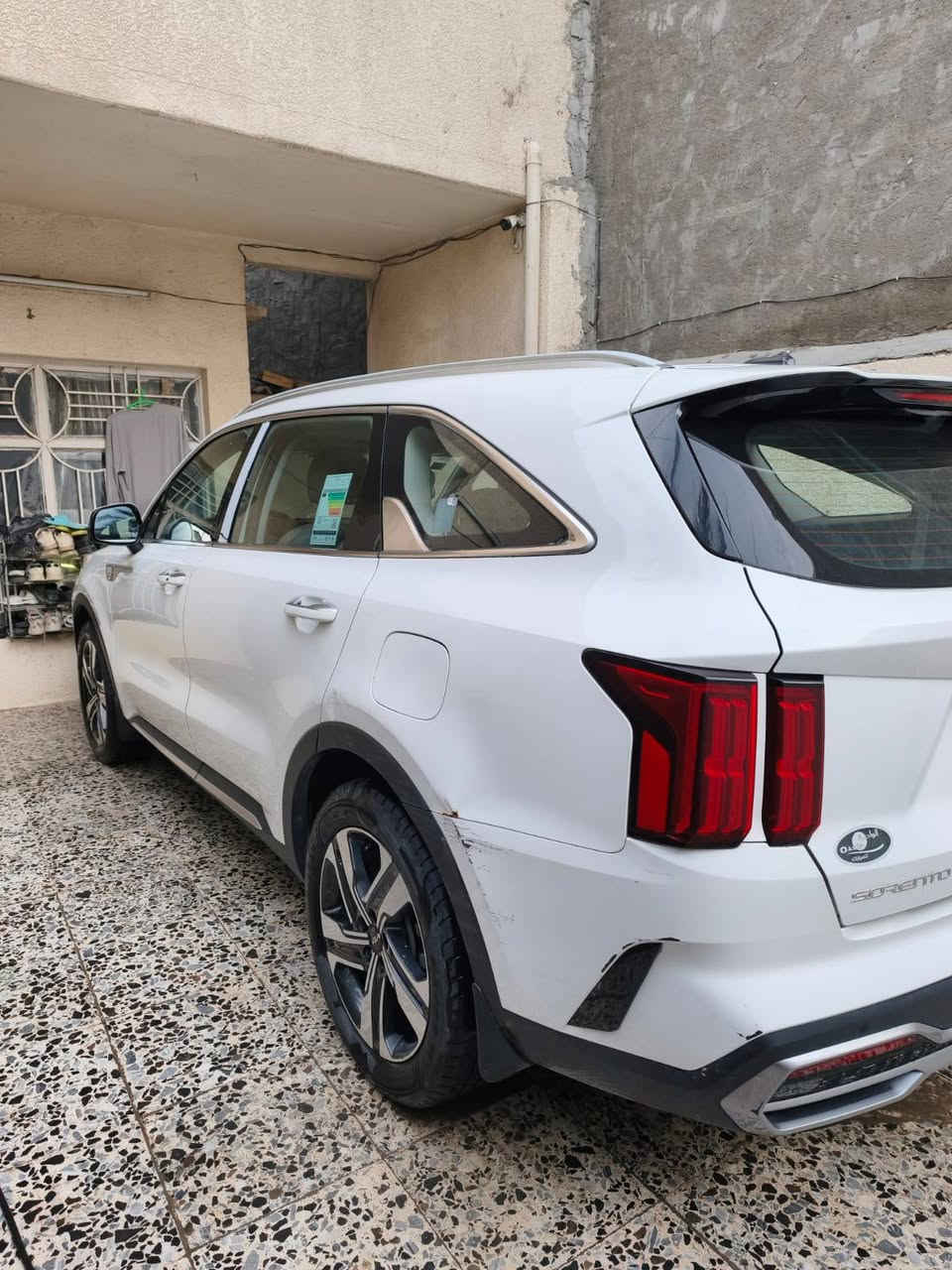 اسلام عليكم سورنتو خليجي موديل ٢٠٢٣ ماشية ٤٢ الف حقيقي مواصفات معروفة ستة سلندر هندبريك بصمة للبيع السعر ٢٩٠ رقم بغداد بسمي للاستفسار ***********
