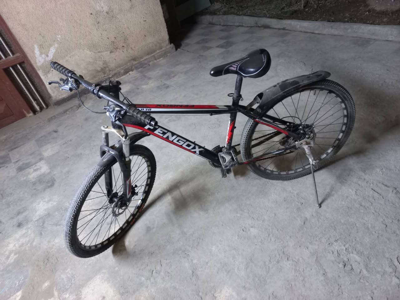 السلام عليكم متاح باسكل للبيع العنوان ناصريه مركز والشراي يتصل *********** السعر ١٠٠ وبيه مجال الرقم بيه واتس اب مراسله
