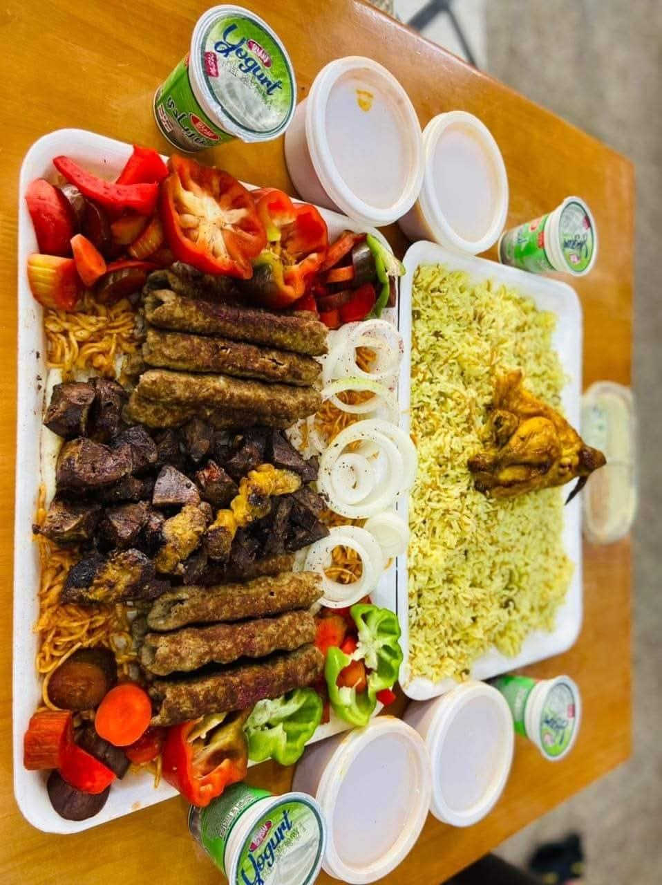 هلا والله مطعم بركات الزهراء يوفر صينيه تمن مرق وبسعر 5 الف
يوجد توصيل فوري  لكل مناطق العمارة🛵
العنوان حي الحسين الجديد شارع ابو شاكر قرب عمارة تاج الدين
ارقام الهاتف للحجز والتواصل
***********

***********
