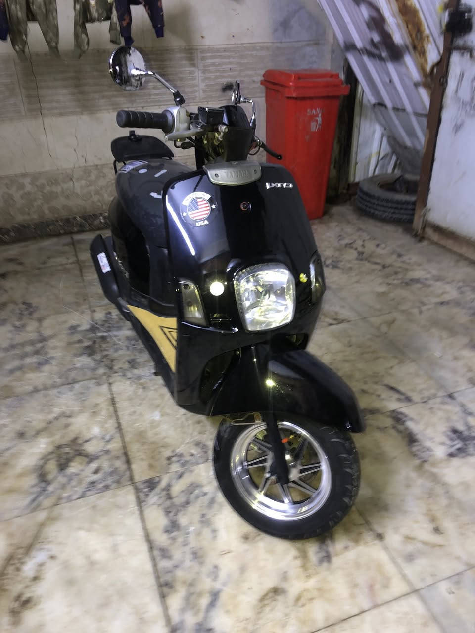 بوليس للبيع ما مفتوحه كفاله كفراتها الاصليه موجوده مختوم كلشي شغال بيهاا صارلي ٣ اشهر من نزلتها رمبه سعر ٨٠٠ وبيهاا مجال ***********
