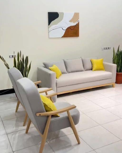 🚨 مو كنبة… هاي قطعة فخامة لبيتك 🚨

إذا صالتك بعدها عادية… فإنت مفوّت نص الجمال 🔥

اليوم تگدر تحصل كنبة مودرن فخمة
تصميم يلفت النظر من أول ما يدخل الضيف 👀

✔️ شكل عصري يغير شكل البيت 180°
✔️ قماش تركي ناعم وفخم
✔️ راحة ما تريد تقوم منها
✔️ هيكل قوي يعيش سنين
✔️ ألوان ومقاسات حسب طلبك

💣 الفرق بينا وبين السوق؟
إنت تشتري من المعمل مباشرة
يعني:
❌ ماكو وسيط
❌ ماكو أسعار مبالغ بيها
✅ جودة أعلى
✅ سعر أقوى

💳 ما عندك كاش كامل؟
مو مشكلة — التقسيط موجود

⚡ التنفيذ سريع
⚡ شغل نظيف ومضمون

📩 راسلنا هسه واختر موديلك
لأن الصالة الحلوة تبدأ من كنبة صح
واتساب
   الان.   ***********
   ايوب.   0770996689
او مراسلتنا عن طريق  الصفحه
