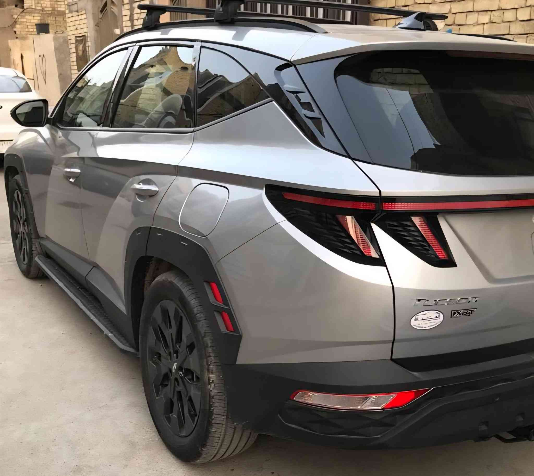 البيع توسان فئة(X.R.T) فئه نادره  موديل2024وارد امريكي محرك 2500  فول عدة فتحة
موصفات لون سلفر 
تشغيل عن بعد 
بصمة 
انارة ترحيب عند قتراب
رادار امامي
رادار جانبي
رادار خلفي
توقف ذاتي عند قتراب 
تدفه كشنات 
مود درايف ايكول نورمال سبورت سمارت
تحكمات ستيرن و مثبت سرعة
تحديد مسار 
قيادة اليه 
مانع نزلاق 
مانع منحدرات، 
هاند بريك بصمة
قطعتين تبريد 
صندوق كهرباء
كشن سايق كهرباء 
 كشنات جلد ماشية6000 mi بحالة زيرو
سياره بل واقع بعد احله حادث موضح بالصورالبنيدصبغ فقط  .ايرباك استيرن عنوان بغداد/حي جميله للأستفسار اتصل على *********** محمد مندلاوي  سعر (195) ورقة 
ملاحظة سيارة بدون رقم دخول جديد(المنفيس بأسمي الشخصي)
