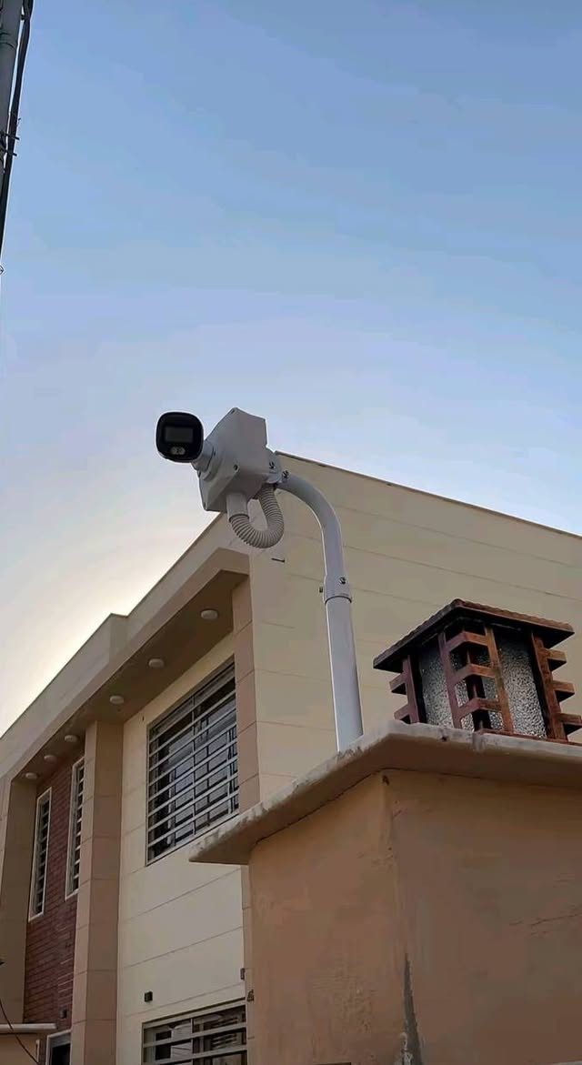 تم بحمد الله إكمال أعمال تنصيب وبرمجة كاميرات المراقبة 📹✅
نضمن لكم جودة عالية وحماية وأمان على مدار الساعة 🔒

أمان الرمادي لكاميرات المراقبة

📞 ***********
💬 متوفر واتساب

تنصيب • برمجة • صيانة • ربط على الهاتف
