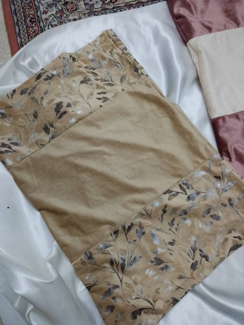 وجوه مخاديد قماش قديفه درجة اوله 
القطعه 2 الف دينار 
يوجد توصيل موصل


**إذا كنت صاحب هذا الإعلان وتريد حذفه لأي سبب، رجاءا أرسل رسالة إلى الدعم الفني**