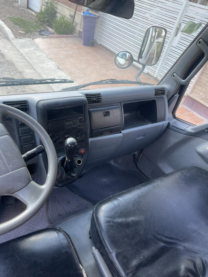 للبيع كنتر فحل قلاب موديل ٩٣ رقم بغداد جاهزه من كلشي للشغل محرك كير شاصي دوشمه جام كهرباء السعرب١٢٠ وبيهه مجال بكان بغداد *********** وووو***********
