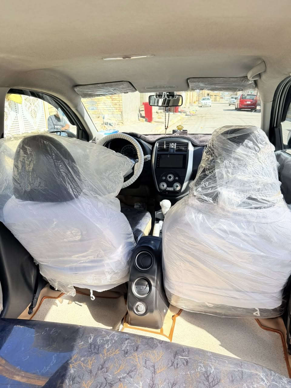 السلام عليكم نيسان سني موديل2023سيارةً مكفولة من كلشي 
قطعتين تبريد رقم اربيل سنوية باسمي
مكاني بغداد الحسينية مال راشدية
السعر 128
التواصل ***********
