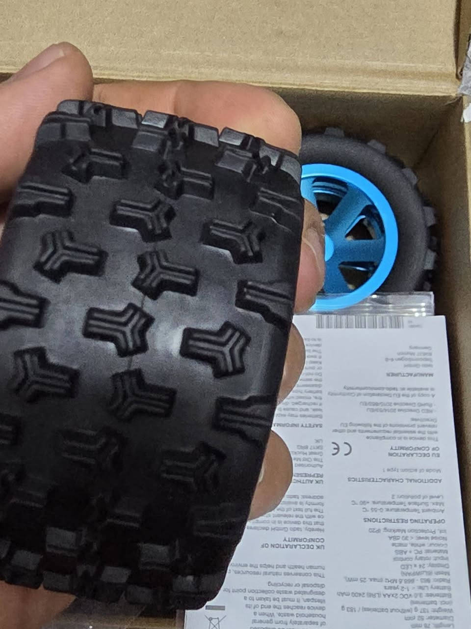 ​المقاس (Scale): 1/12 یان 1/14
النوع (Type): أوف رود / سيارات الرمل والبر (Off-Road / Buggy)
​القطر الخارجي (Diameter): 85mm
​قاعدة التثبيت (Hex Hub): 12mm


**إذا كنت صاحب هذا الإعلان وتريد حذفه لأي سبب، رجاءا أرسل رسالة إلى الدعم الفني**