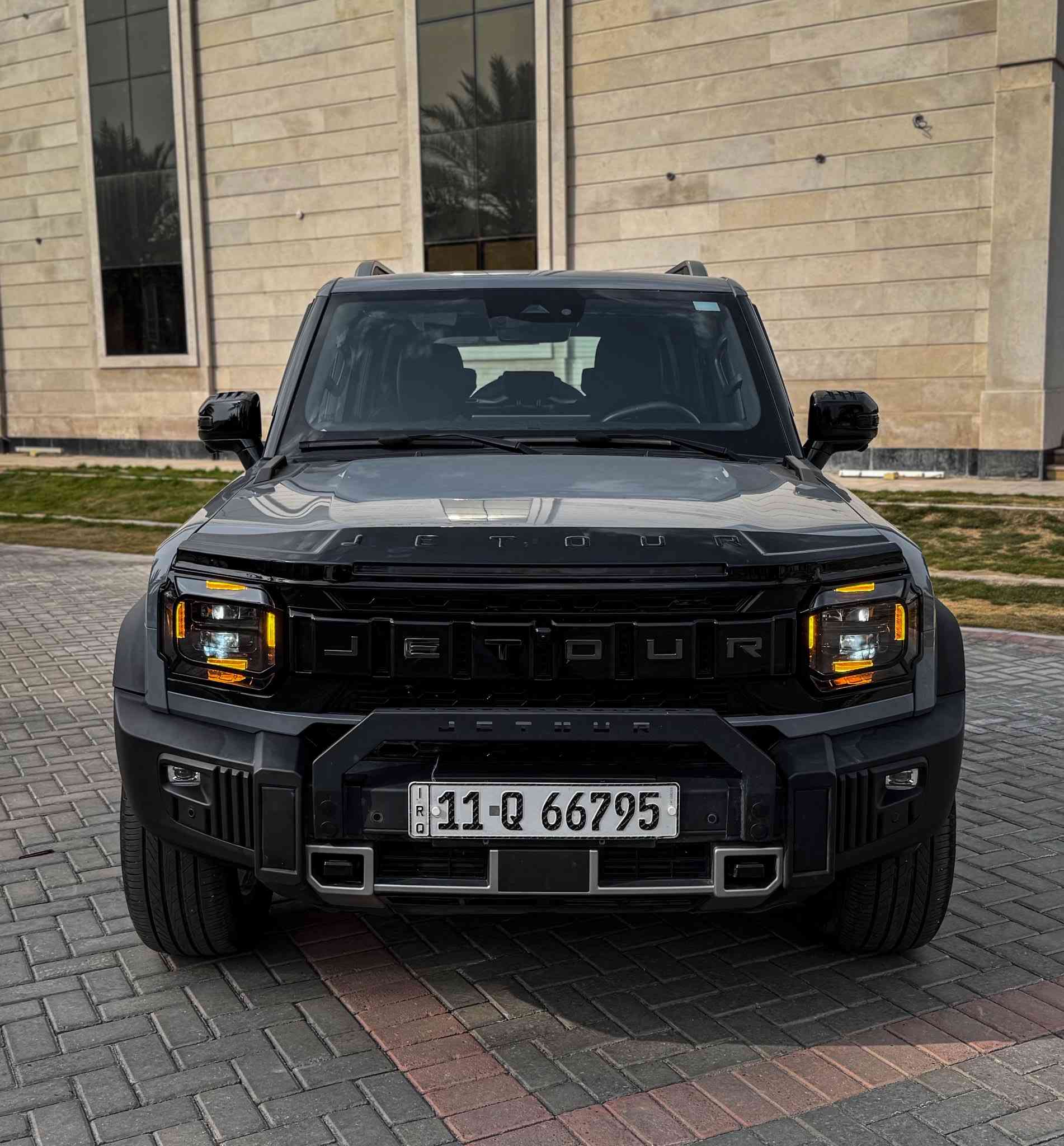 Jetour T2 luxury 2025 السلام عليكم 
محرك 2.0T اربعة سلندر
قوة المحرك 254 حصان بعزم دوران حوالي 390 نيوتن / متر
السيارة مغلفة ppf و عليها كت كامل داخلي و خارجي black edition 
مشيها حوالي 19.700 km 
السيارة بيها صبغ قطعتين الجاملغ الامامي جهة الصدر و الباب الخلفية اليمين ( مبدلات و مصبوغات )
سعرها 238 و بيها مجال بسيط
للاستفسار اكثر ***********
