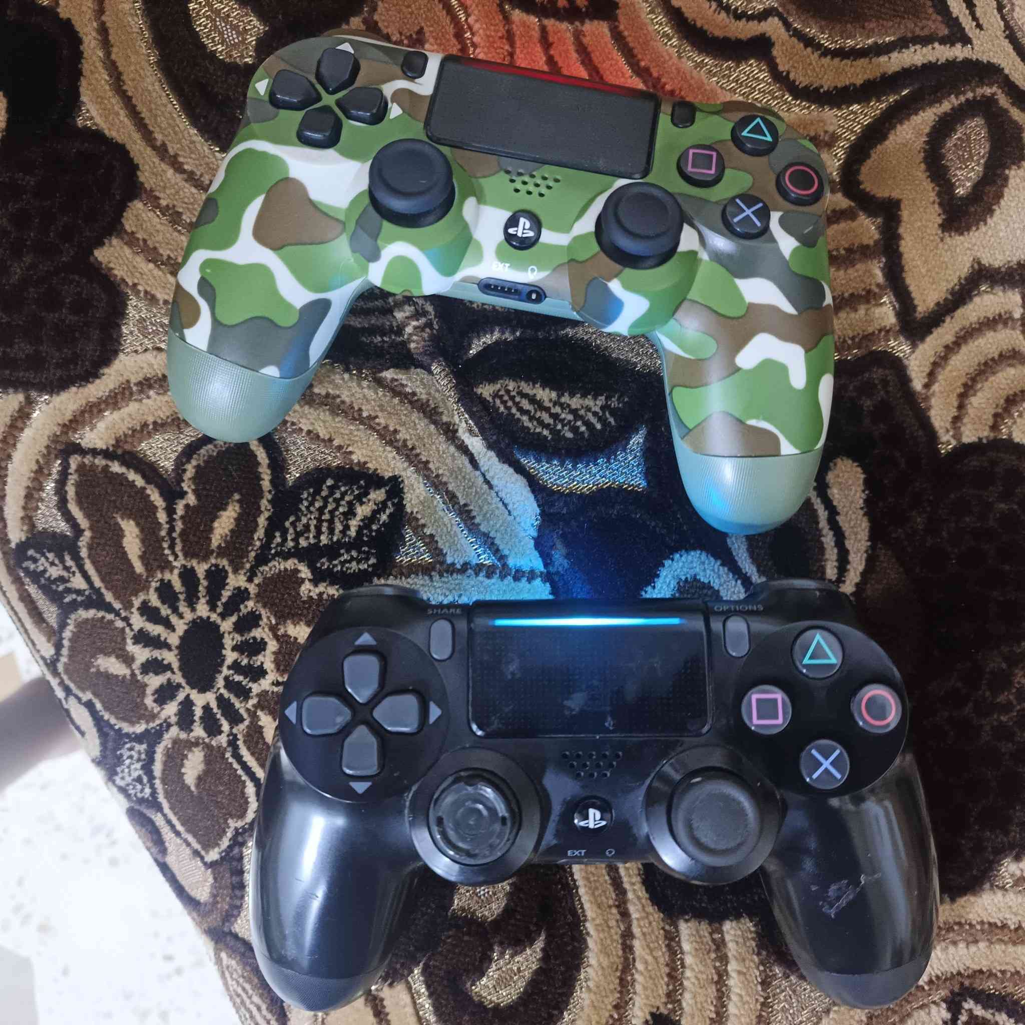 السلام عليكم .. للبيع
جهاز ps4 slim  المهكر 
نظام ٩ المرغوب  
مساحة الذاكرة (واحد تيرا) مع ١٤ لعبة داخل الجهاز حاليا .
 متوفر وياه كل ملحقاته من : 
شاحن ubs الماني +  جويستكات 2 ( اصلي + تجاري ) + كيبل شحن للجويستك اصلي + كيبل HDMI اصلي +كارتونة الجهاز،، 
الجهاز نظيف جداً ومابيه أي مشاكل الجهاز لوك ستيكر مثل ما موجود بالصور يعني ما مفتوح مثل اغلب الاجهزة الي تكون مصلحة والي بيها مشاكل بالحرارة وكل منافذ الجهاز شغالة بدون مشاكل الجهاز اونلاين تكدر تلعب بيه كل العاب الاونلاين و الاوفلاين وتكدر تفحص الجهاز وتتأكد منه قبل الشراء 
سعر الجهاز ٤٠٠ الف 
عنواني تلعفر - حي الجزيرة 
للتواصل ***********
