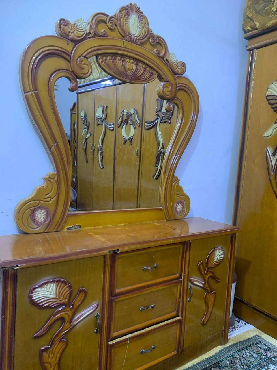 سلام عليكم شباب  غرفه نوم مستخدمه  عراقي كله صاج اصلي
شرط غرفه شغله درجه اوله للبيع او اروسه بغرفه تركيه مكان سوق الشيوخ سعر مليون رقم ***********
