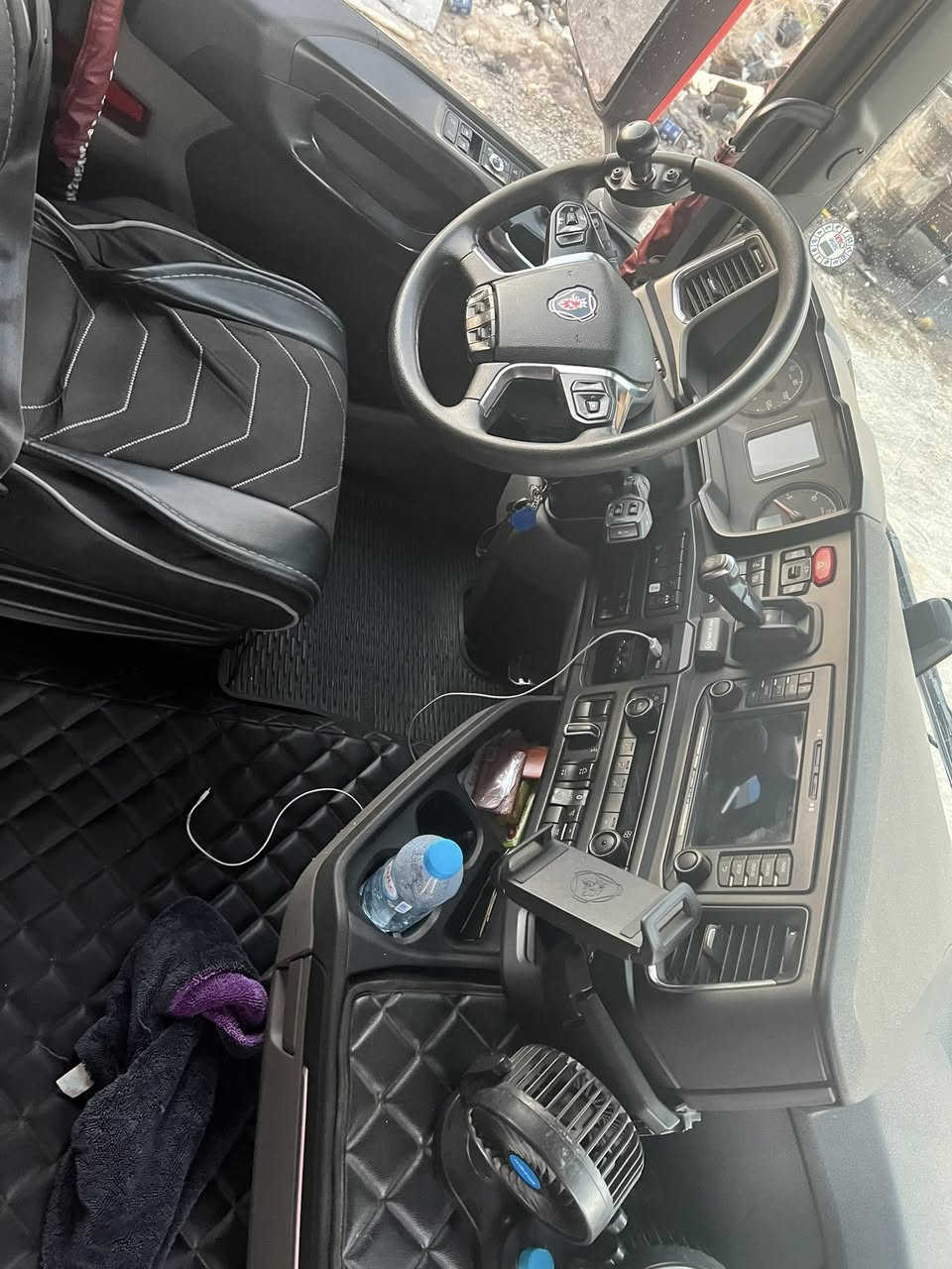 السلام عليكم البيع سكانه موديل 2019 مربوطه قلاب
***********
