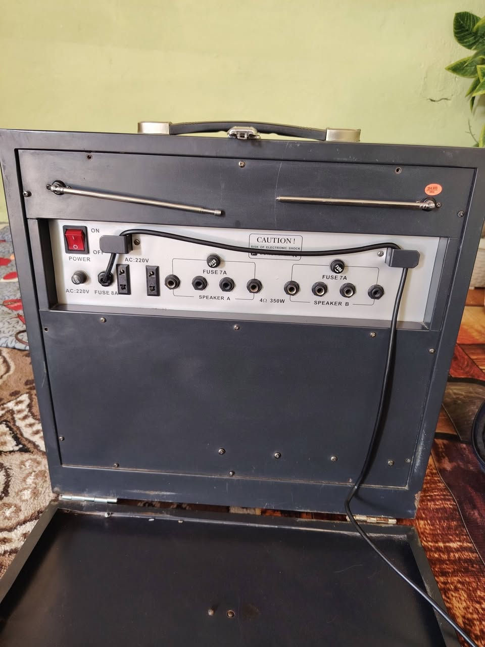 السلام عليكم  وينه اليدور جديد جهاز راقي جدا نضافه ١٠٠ بال ١٠٠  شرط مامصلح شركه صوت ونقاوه فول مكان ديالى بعقوبة اتصل بخدمتك ***********
