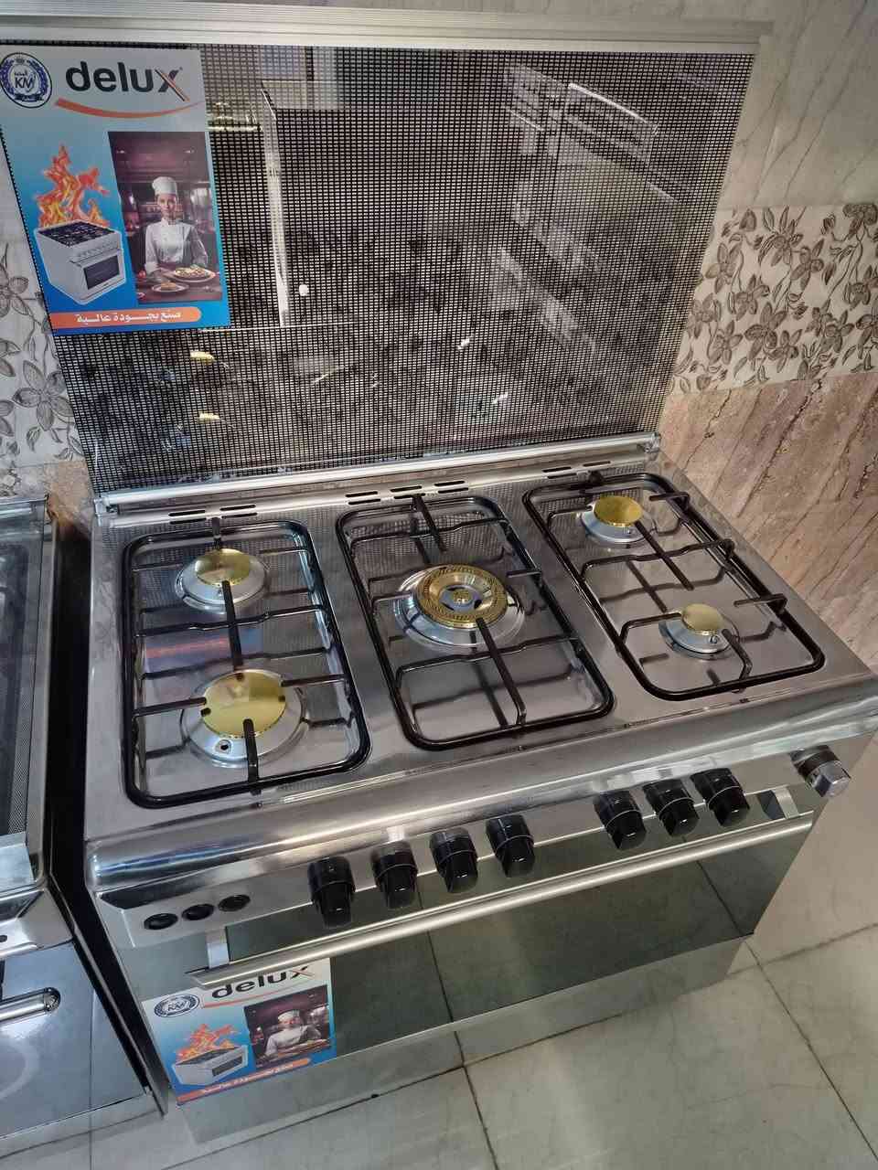 طباخ ديلوكس مصري باب اول كولة شغال نار وافران اخو الجديد وبي ضمان شهر بنارة وافرانة يوجد واتساب ***********
