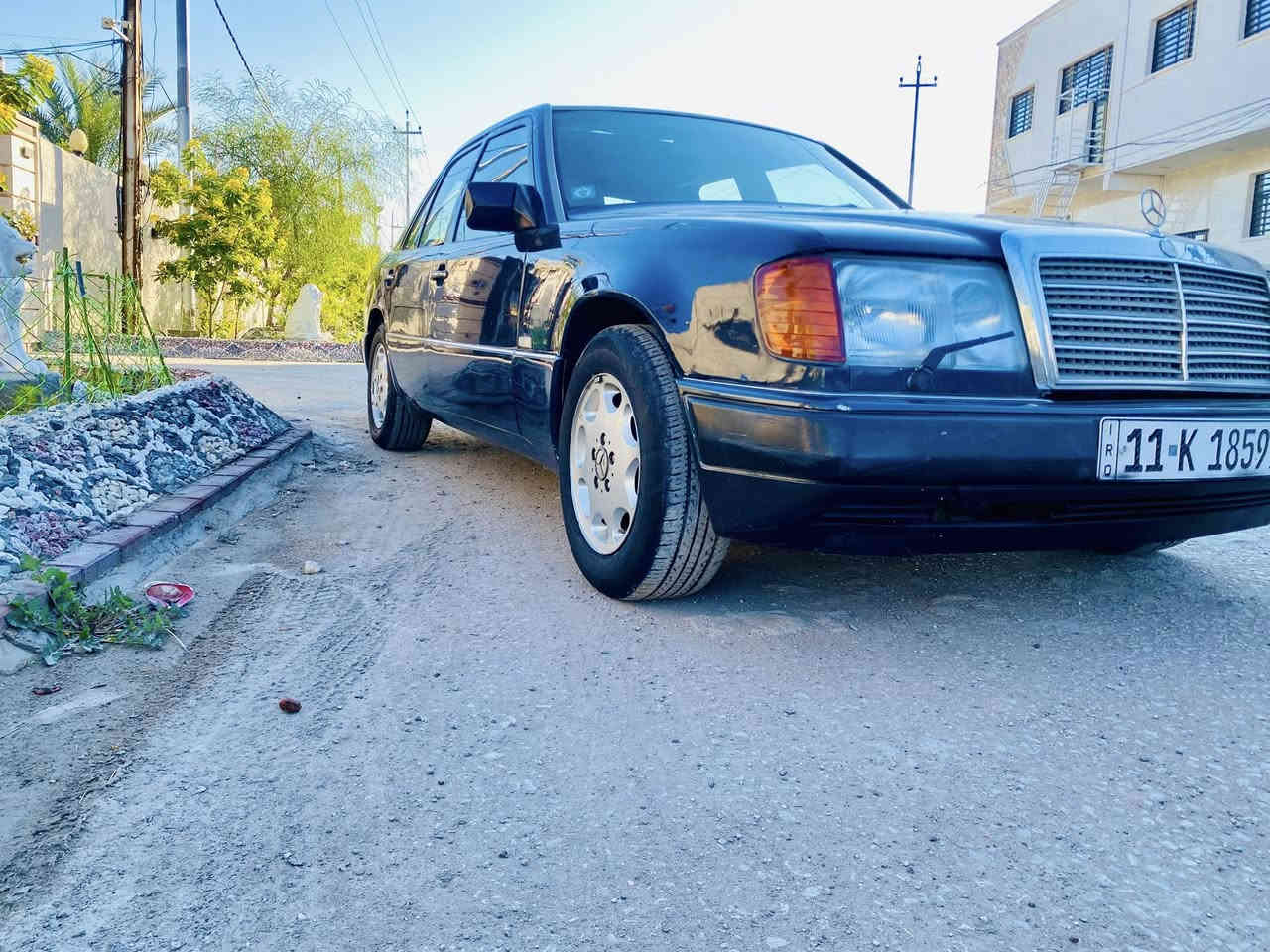 السلام عليكم مارسدس بنز 1991دب اصل   مكينه بلاديه 300 قبق اسود قواعد دبل مكفول السياره كفاله عامه من الجكه صبغ جماليه فقط  فول السياره رقم بغداد  الجديد باسمي السياره مابيهه نقص برغي تبريد ثلج  فتحه سقف حداديه جديده تخم تاير السياره شرط ترايك وين ميعجبك 
السعر ٧٢$

‭٠٧٧٣ ٥٠٥ ٧٩٨٢‬

‭٠٧٨٠ ٢٠٩ ١٤١٩‬
