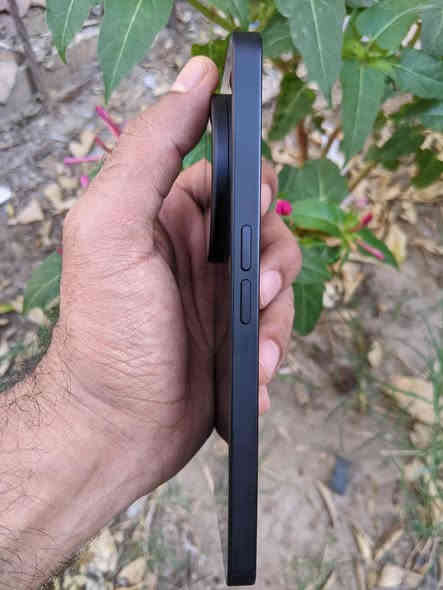 للبيع: Nothing Phone (3a) Pro
الحالة:كالجديد، استعمال قليل جداً.

الذاكرة:256 جيجابايت.

الوصف:الجهاز غني عن التعريف، بحالة ممتازة. الآن محفوظ في علبته.

السعر المطلوب:525 الف عراقي(قابل للتفاوض للشراي).

الموقع:الرمادي.

التوصيل:متوفر لجميع محافظات العراق.

للتواصل:***********. واسف على الازعاج
