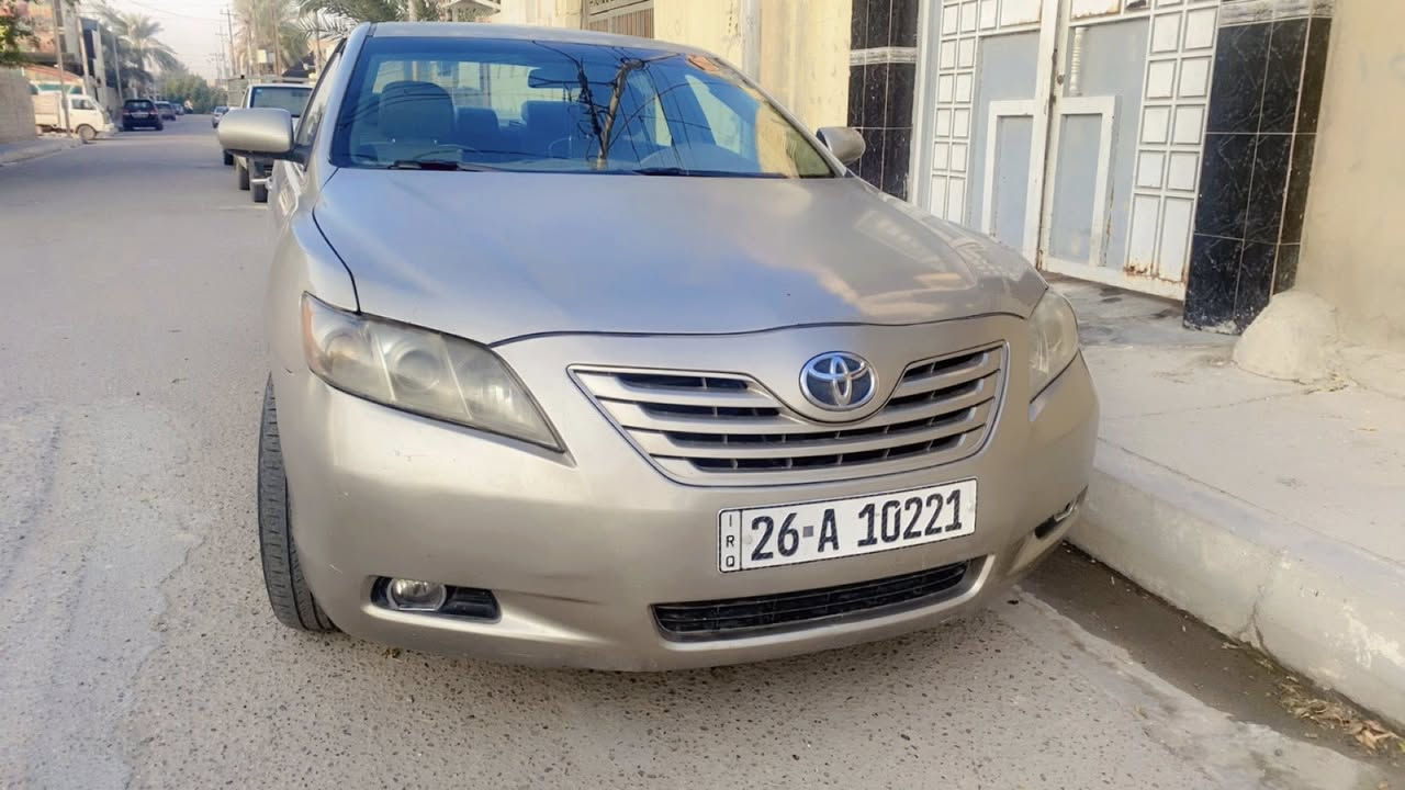 السلام عليكم 
تيوتا كامري موديل ٢٠٠٧ وارد امريكي صبغ جاملغ الأيمن اللون كما موضح بالصوره جراد قليل في القمارة

تدفئة تبريد فول داخل جلد ارضيه جلد تخم تاير جديد باتري جديد كير ومحرك كفاله رقم صلاح الدين سنويه إلى 2029السيارة بأسمي تحويل  ثاني يوم 

السعر 98$ وبيها مجال

مكان السيارة الانبار -الفلوجة 

للأستفسار الأتصال على الرقم :- ***********
