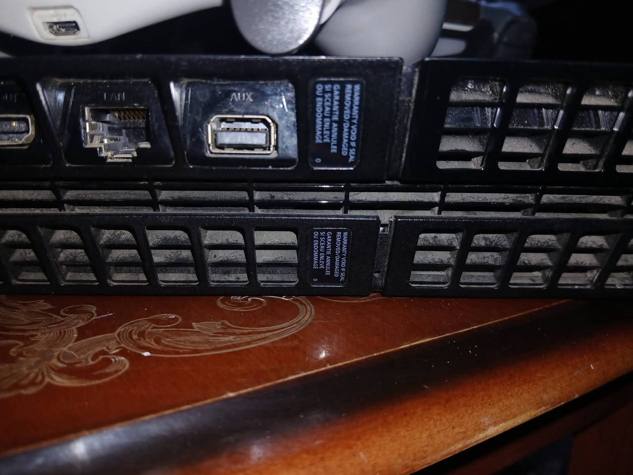 بلي 4 اونلاين لوك ستكر الجهاز ما مفتوح ونظيف ذاكره 500 مع ثنين جوستك كوبي وقرص gta5 هديه اكتب سعرك وارد عليك


**إذا كنت صاحب هذا الإعلان وتريد حذفه لأي سبب، رجاءا أرسل رسالة إلى الدعم الفني**