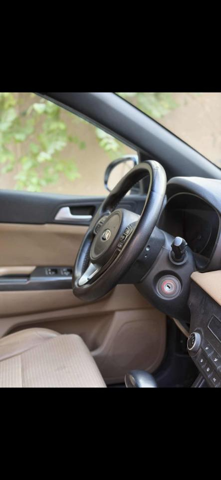 سبورتج ٢٠١٨  اصل
ماشية ٨٨  الف رقم بغداد انكليزي 

سياره بيها ٣ قطع 

تبديل بنيد وجاملغ امامي ودعامية  مصبوغات 

حادث مو قوي لغد وشاصي مضبوط بدون ضرر 

السياره جاهزة تحتاج بولش 

السعر  ١٦٠  ورقة قفل 

بغداد الجديده

‭    ٠٧٨٦ ٠٢٨ ٢٥٠٠‬
