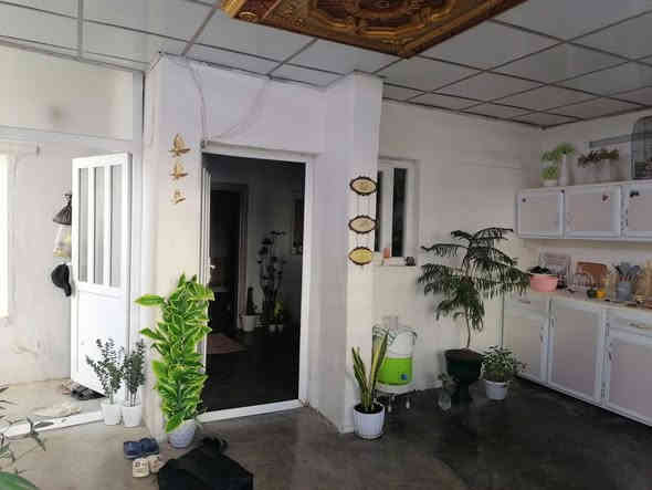 #دارللبيع
خانوو بو فروشتن له گه ره كى كه رامه پشت مزگه وتى ماموستا گه يلان 
پيكهاتووه له :- 2 ژور نوستن - هول - مطبخ - گه راج 

روبه رى 150 متر 

نرخ 50 مليون ومجال

بوزانيارى زياتر په يوه ندى بكه ن به عقارات ستار اكرم بازرگان

📍ناونيشان :كه ركوك بازارى ئازادى ته لارى ئاسو

***********
***********
