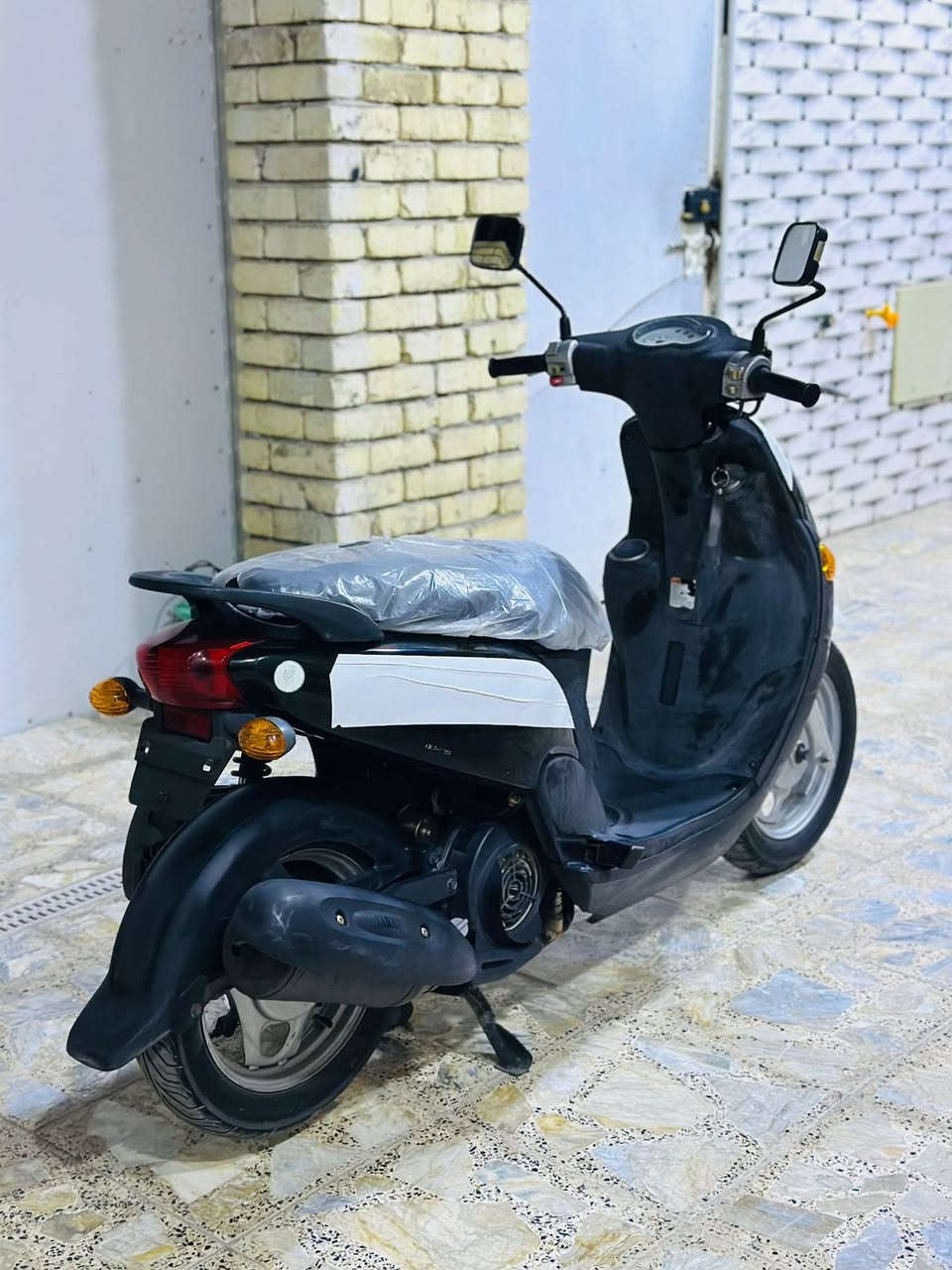 السلام عليكم دراجه فله للبيع
دراجه نصيفه كلشش صار اسبوعين من نزلت من الرمبه 
مكينتها خرسها ناعمه كلشش دراجه جديد اخت الزيرو كفاله عامه كلها بلاديه برغي ما مفتوح موديل 2011 ماشيه 33الف  بيها العنوان ميسان نهاوند قرب البطاقه السعر واتساب المو شراي لا يراسل رجائاً
رقم ***********
