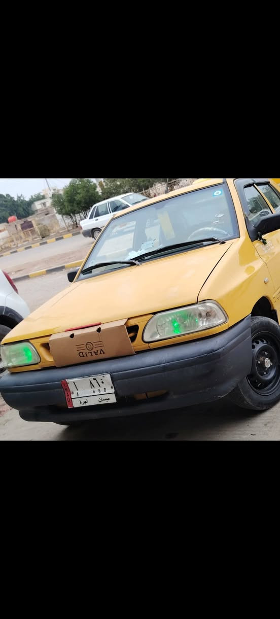 سلام عليكم سايبه للبيع موديل 15 سنويه جديدة 29 مصفره سيارة نضيفه ما مال شغل ما عوزه برغي ***********
