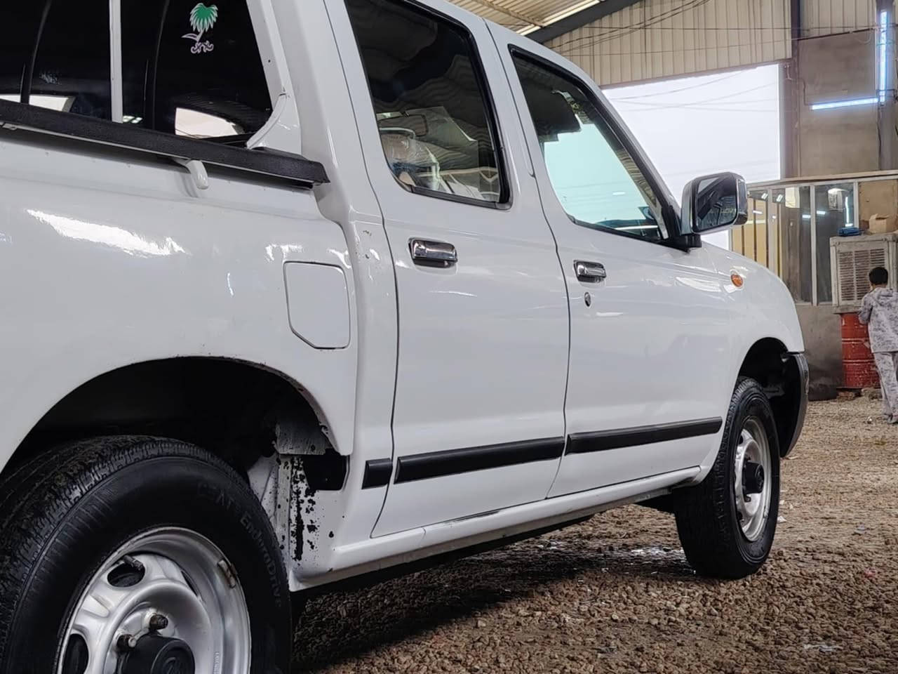 السلام عليكم نيسان بيكم 2016 وارد سعودي  فول مواصفات مري اكبار رقم مثنى مداور ثاني السياره بيه اربع قطع مكينه كير اكسل كفاله تايرات جديده سياره ما ناقصه برغي تبريد  ثلج تدفئه نار سياره مال جناي السعر 150 وبيه مجال الاستفسار أكثر الرقم*********** مكاني النجف الاشرف
