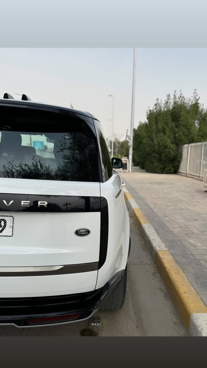 ‏Range Rover 2023 P530 Sardar
المميز للبيع او المراوس وكاله سردار ضمان 
رانج روفر 2023 p530 كت كامل SV بلاد من
الشركه مغلفه PPF اصلي ماشيه 25 رقم بغداد
محرك 8 سلندر المرغوب ...... ✨💎 

المواصفات 1/1 
بصمه 
جكات 
بانوراما 
بيبان شفط
جنطه شفط 
جلد ماروني 
كراسي مساج 
تدفئه تبريد 
دوس كهرباء 
جنط كهرباء 
شاشات 3 
كامرات 5
تحكمات 
شفتات 
رادار امامي 
رادار خلفي
داتا شو 
مودات قياده 
الى اخرررر .....
-----------------------------------------
شباب سياره كفاله عااااامه من كلشي ارضياتها وعدتها
وسماعاتها كلها بعدها ممفتوحه زيرو الشراي فقط 
يتصل او واتساب : ***********
