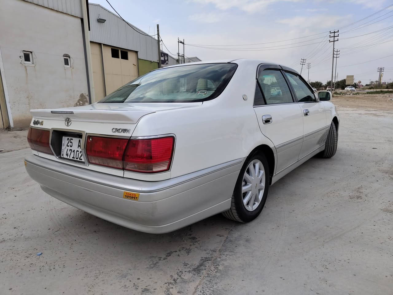 كراون ملكة لبيع موديل 2000
رقم كركوك دولي
 بسمي شرط تحويل 

مكفولة من كص والضربة بدون صبغ 
تحوير جوة نجف دشبول امارات
محرك D4 كبير شاصي 75
أربع دكم 
سيدي6 اقراص
أربع كشنات كهرباء 
ثلاجة خلفية 
تبريد قطعتين 
صدر امامي خلفي جديد
تخم تاير جديد
سعر 155بي مجال
 مكاني ديالى بعقوبة
***********
