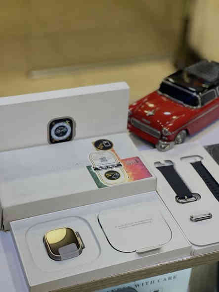 ساعه أبل ⌚️ 
اللترا 1 تيتانيوم طبيعي
حجم  4️⃣9️⃣  ⛩️
      بطاريه 1️⃣0️⃣0️⃣🔋🔋
نظافه  1️⃣0️⃣0️⃣💯💯
الساعه مظمومه جانت 👉👉👉💙🖤
‎مركز سيمو المايسترو دورة شارع الصحه
👉👉***********
اتصال 📞واتس اب /للحجز
