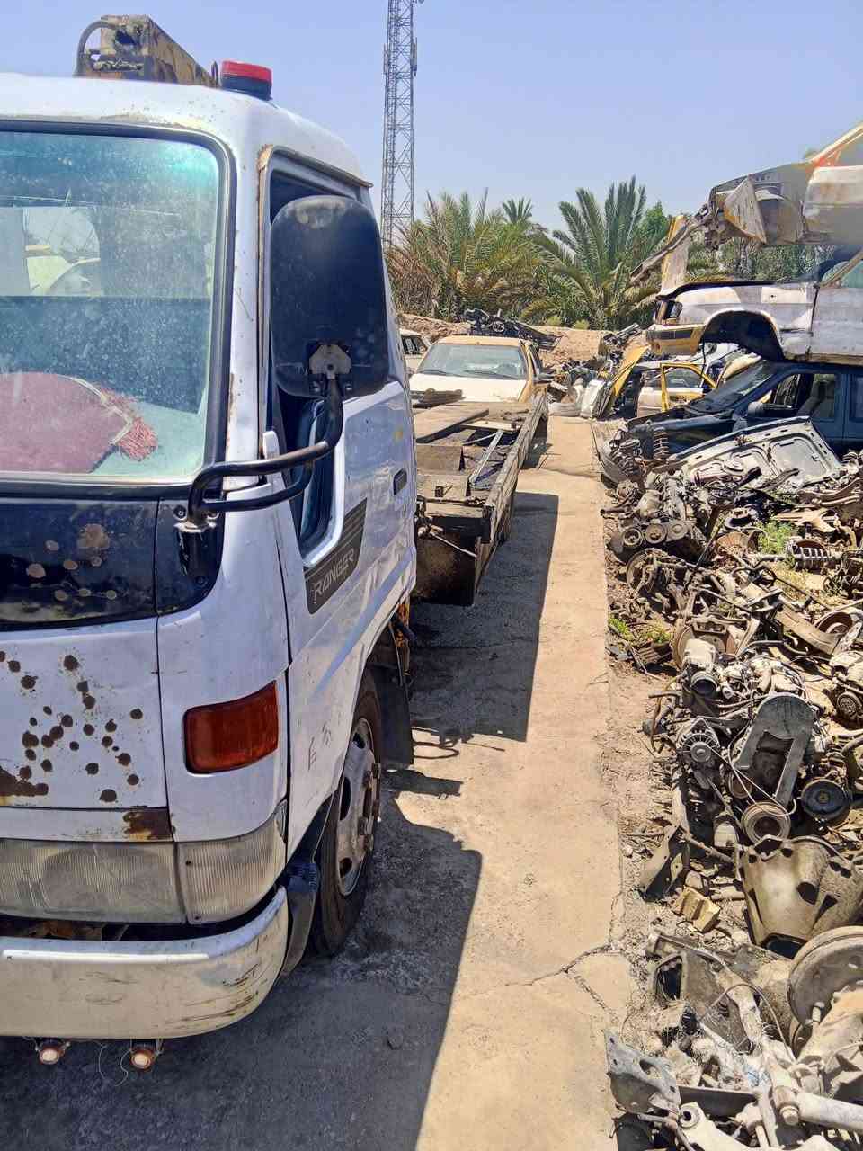 تويوتا كريم موديل 2001 للبيع السعر 80 واقوا بيها مجال بغداد الانتصار ***********

