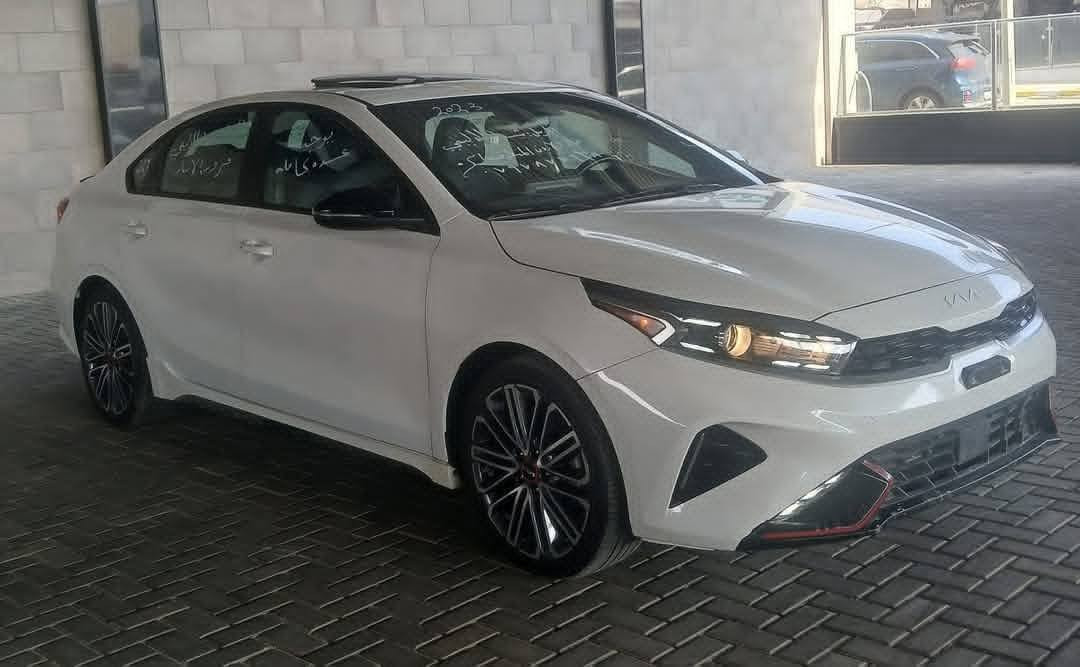 كيا فورتي  2023  GT LINE( جي تي لاين )
فول مواصفات
بصمه تشغيل / بصمة ابواب

رادار امامي خلفي 
مانع انزلاق
نظام نقطة عمياء 
كشنات جلد مختوم GT
كشن كهربائي
كروز مثبت سرعة
شاشه  كامره 
تحديد مسار 
توقف ذاتي 
اشاره مري 
اشارة ترحيب 
تحكم جهتين ستيرين رياضي D
ويل 17
≈≈≈≈≈≈≈≈≈≈≈≈≈≈≈
يريد يتصل على هذا الرقم***********
