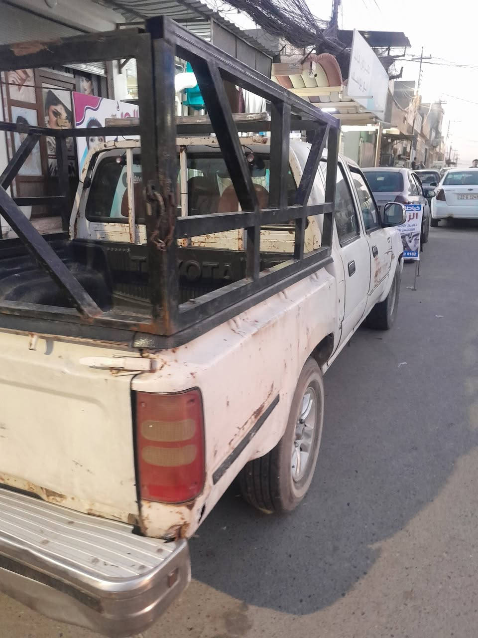 السلام عليكم عندي بيكم دير للبيع موديل 2006 كير محرك وينجي توماتيك باسمي مشروع وطني سنويه لغايه 2027 السعر 35 وبي مجال للاستفسار الاتصال على الرقم(***********)
