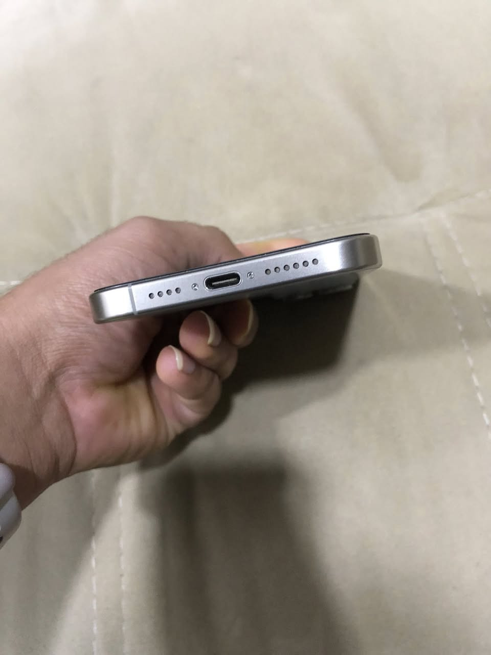 ايفون 15بروماكس جهاز نضيف كلش خدش مابي  بلادي ملحقاتة كاملة بطاريتة98شريحة وحدة عنواني المشراق الجديد رقمي للتواصل ***********متوفر واتساب السعر 1150
