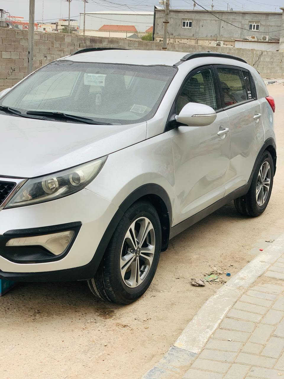 كيا سبورتج مديل 13 رقم ذي قار مشروع وطني تحويله هنا بالبصره  

كير محرك 2000 دوش تبريد كهربائيات كله شغاله 
تخم تاير جديد 

سياره بيه جفيه صفح ومتأذي بيه مدكر خلفي ومعمره ومصبوغه عام 
سعره 90 بيه مجال

***********

