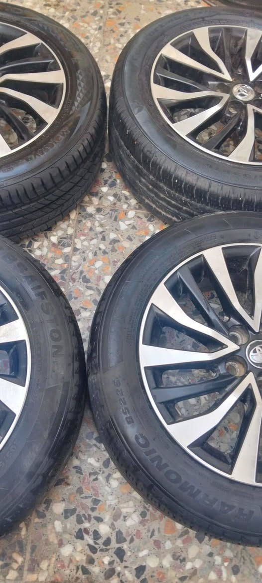 السلام عليكم 
للبيع 
تخم ويل كب حجم 16 مال كورلا نضيف جداً لا كسر لا لحيم ولا عواج مع تخم تاير 
السعر 360 
الاتصال ع الرقم ***********
