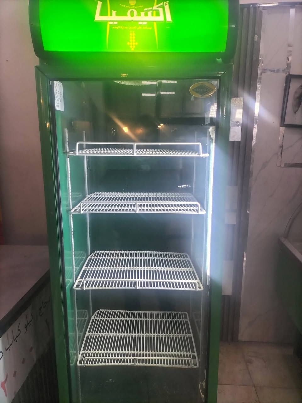 عارضة نظيفة اخت الجديدة 
***********
سعره 350
