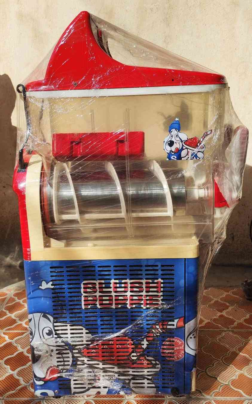 السلام عليكم
براد ازبري للبيع اسباني نظيف كلش وشرط التجميد ومابيه اي خلل ولا نقص 
السعر 650 وبيه مجال للشراي 
مكاني ناصريه الشموخ 
*********** ، متوفر واتساب
