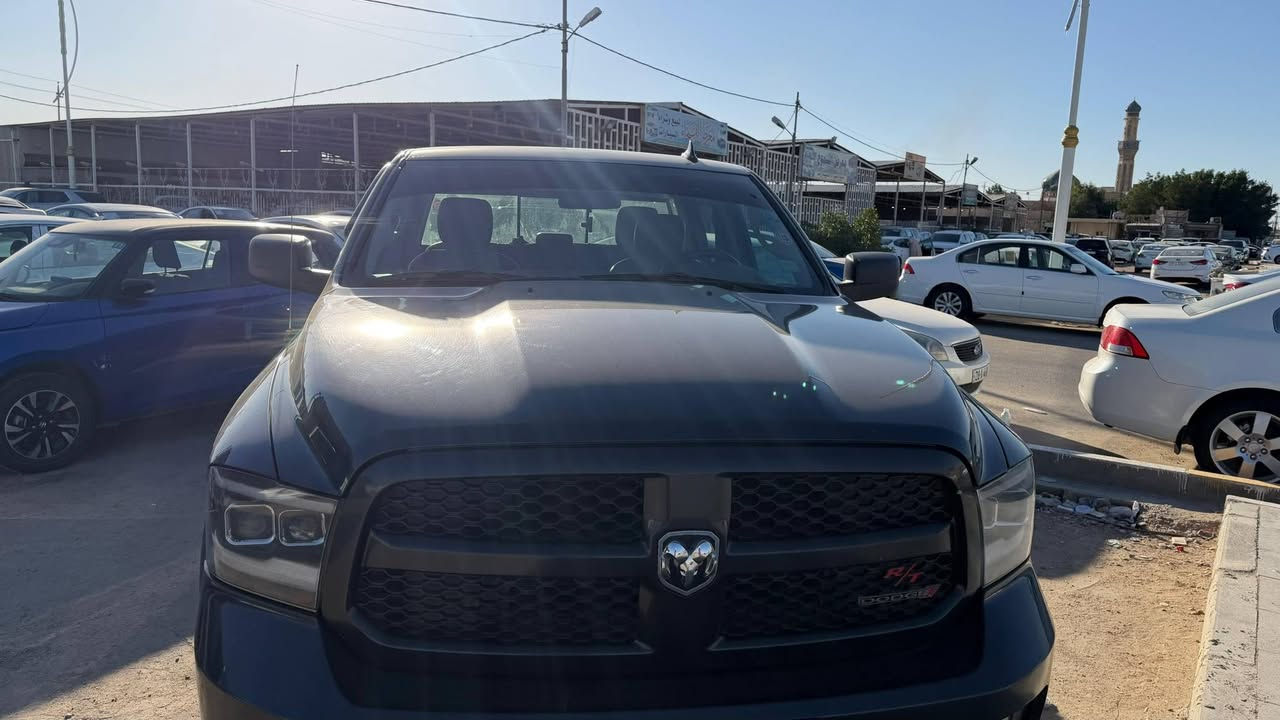 دوج رام خليجيه وكاله ليث العبيدي مكفولة حره باسمي رقم بغداد مكينه 5700 مكينه وكير وحداديه 100/100 جازه من كلشي عنوان ناصرية حي الشموخ رقم هاتف ***********
