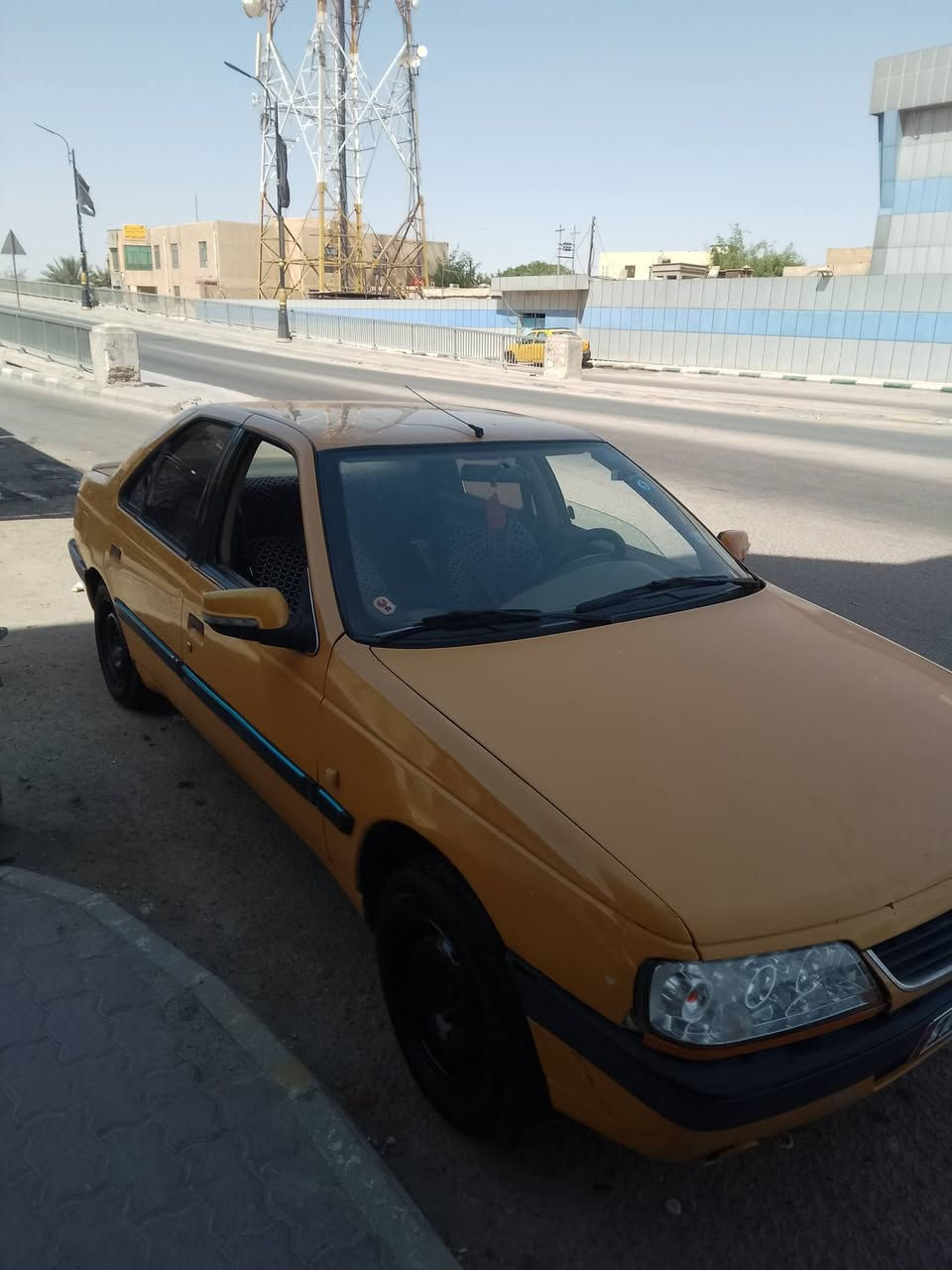 السلام عليكم بيجو 405 رقم انكليزي بغداد مصفرة هيئة وغرامات السعر 32 قفل مكان السيارة سماوة ***********
