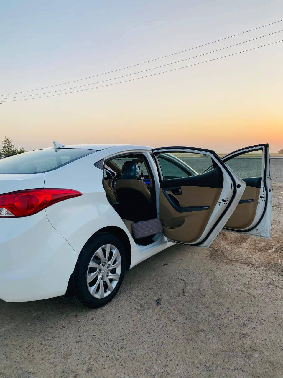 سلام عليكم الانترا /2011/وارد امريكي باسمي رقم مميز تبريد تتفئا شرط تخم تاير صدر شرط محرك كير شرط رقم مميز بدون تبديل بيها صبغ اثر شخوط بدون دواخل ليبول واحد شرط الداخل بيجي المرغوب /العنوان ديالى/***********
