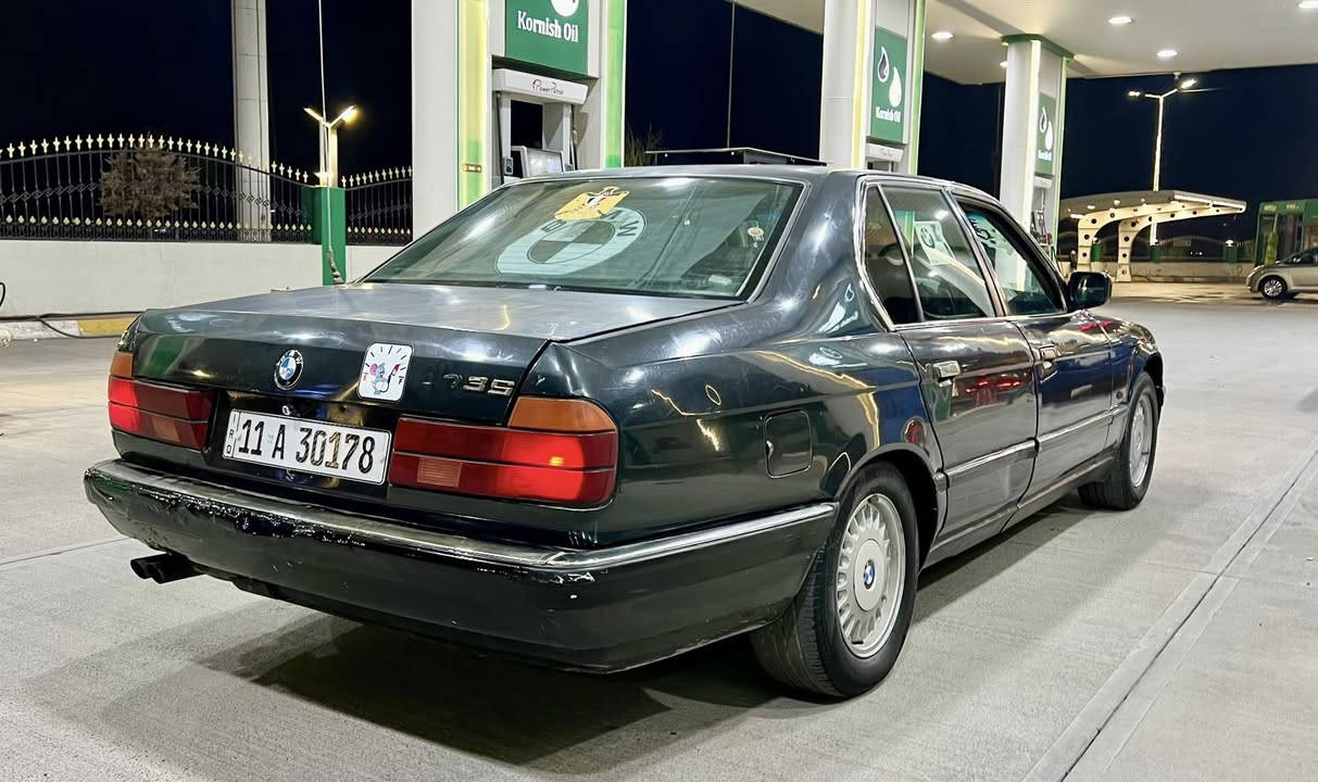 ام 735 رقم بغداد  شرط الوكاله والتحويل السياره  فول اوتماتيك محرك كير صدر تبريد تايرات كله بشرط السياره لا ضربه ولا طخه كلها ع الابلاد للبيع او المراوسه حسب القناعه
السعر 38وبيها مجال بسيط للشراي
العنوان كركوك
رقم الهاتف ***********
