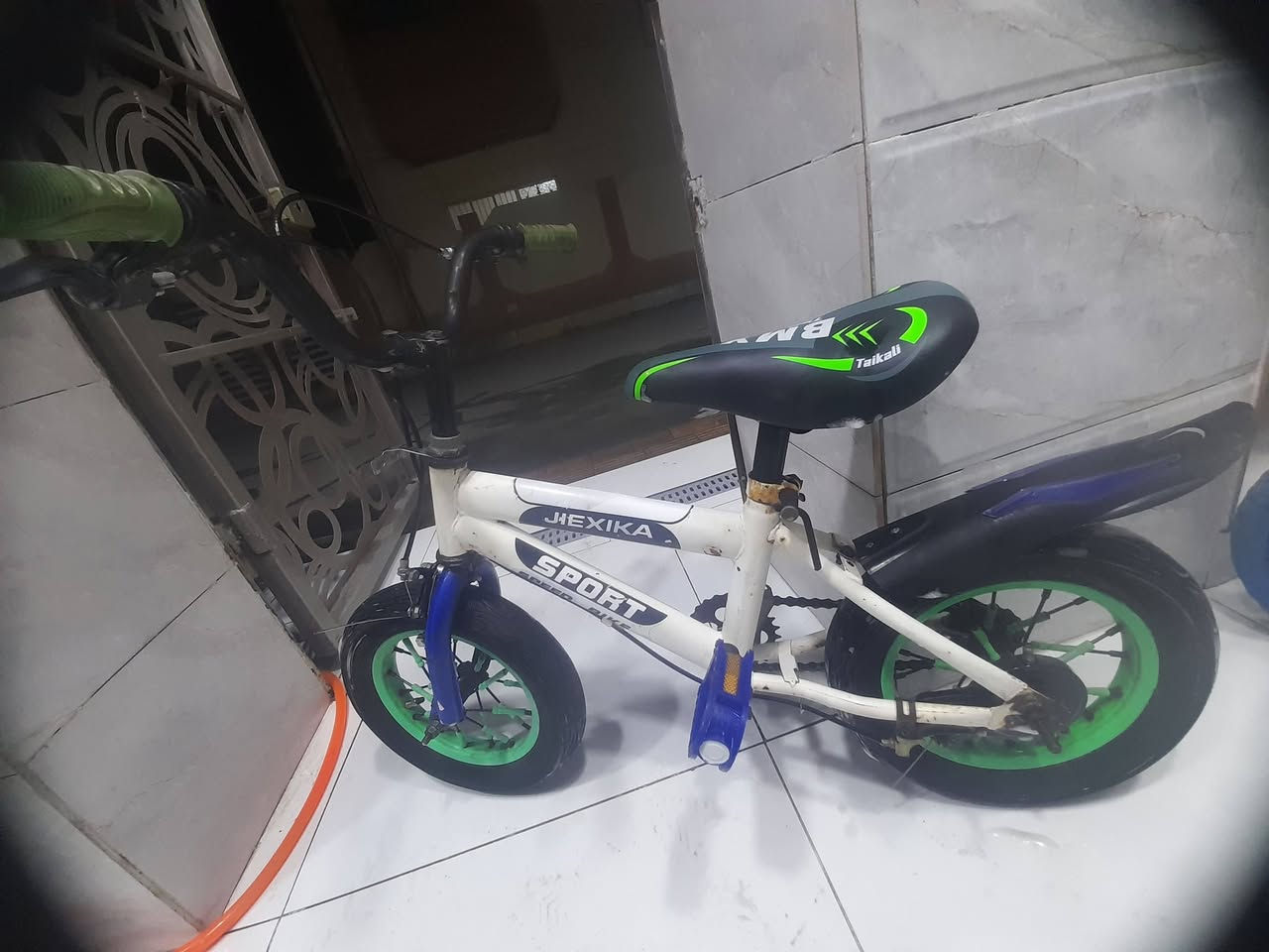 السلام عليكم 
متاح باسكل فينتو حجم ٢٠ نظيفة كلش تايرات جداد ما ماشيات السعر ٥٠ الف 
ونوعية أوربي رياضي حجم ١٦ نظيف كلش اي نقص مابي سعر ٤٠ الف وباسكل حجم ١٢ نوعية أوربي تايرات الأصلية سعر ٣٠ الف وباسكل حجم ١٢ السعر ٢٠ الف بعقوبة التحرير 
***********
