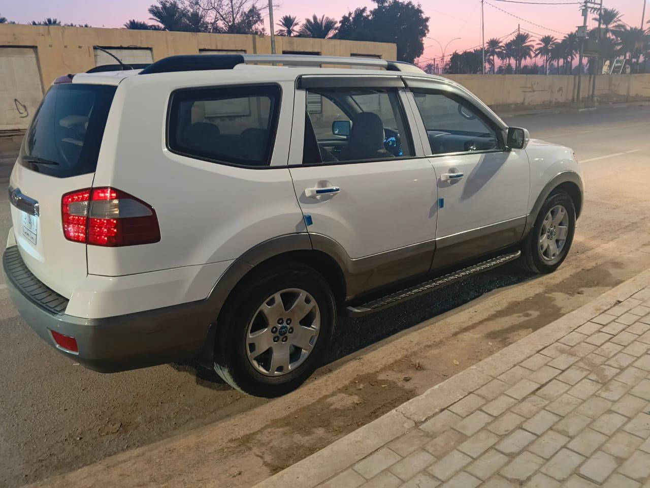 السلام عليكم 
بيع او مراوس حسب القناعة

موهافي 2013 فول 1/1 

بصمة 

فتحة 

زراك لايت

7 راكب 

كشنات جلد 

3 قطع تبريد 

صندوك كهربائي 

دفع رباعي 

لايت ناصي زنون بلادي 

بك لايت LED

كشنات امامية تدفئة 

رقم بغداد 

السونار موجود الصبغ الموضح اثر شخوط فقط بدون حادث ومعجون 

السعر 155$

للاتصال ***********

مكان السيارة كربلاء الحسينية
