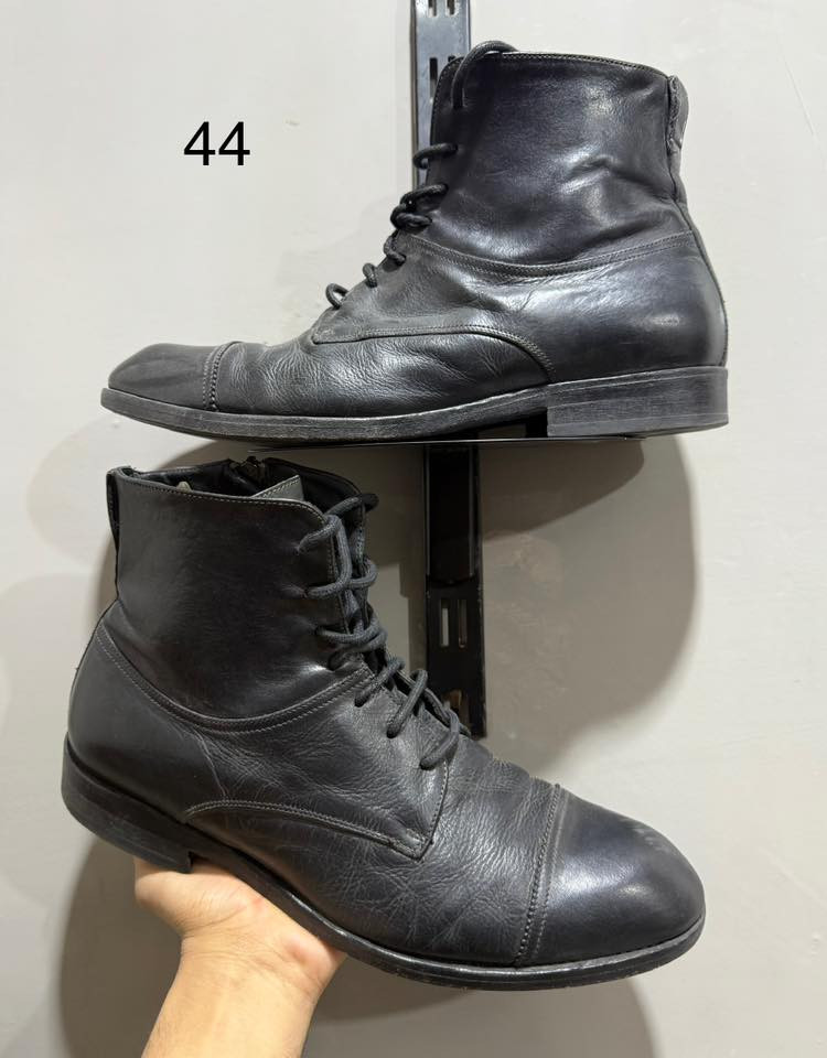 تخفيضات 🔥🔥🔥🔥🔥
بوت بآله اوربي آصلي + حذاء رياضي و صندل اوربي 
القياس موجود داخل آلصوره 
الأستفسار مراسلة البيج ✅ او واتساب ‭0780 546 1406‬☎️
التوصيل الى كل العراق 🚛🚛
