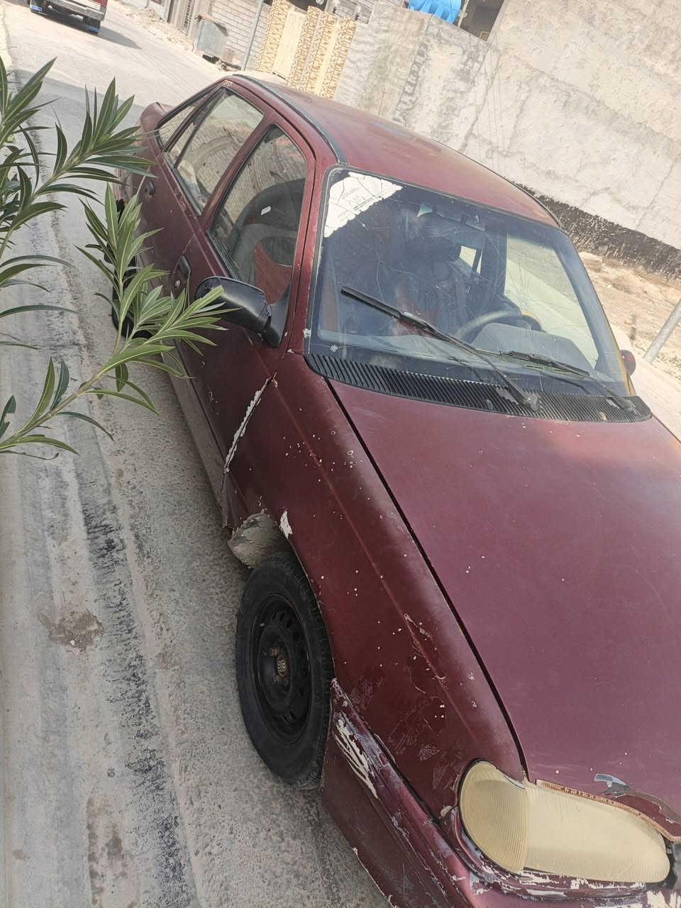 السلام عليكم
للبيع دايو لمنس 1994 
رقم ديالئ سنويه نافذه تحويل ثاني يوم 
صدر امامي خلفي جديد 
كير ومكينه كفاله سياره حلوه مال بيت 
كهربائيات شغاله ..عنواني ديالى بلدروز السعر 16وبيها مجال قليل جداا ***********
