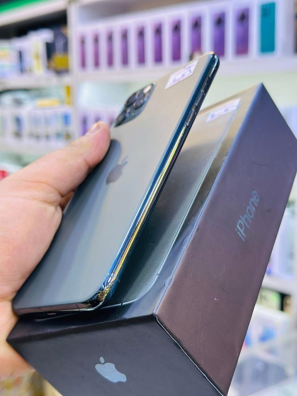 11 برو ماكس مامفتوح مكفول من زلغ بطاريه 74 بلاد اريد مراوس ب12 برو ماكس


**إذا كنت صاحب هذا الإعلان وتريد حذفه لأي سبب، رجاءا أرسل رسالة إلى الدعم الفني**