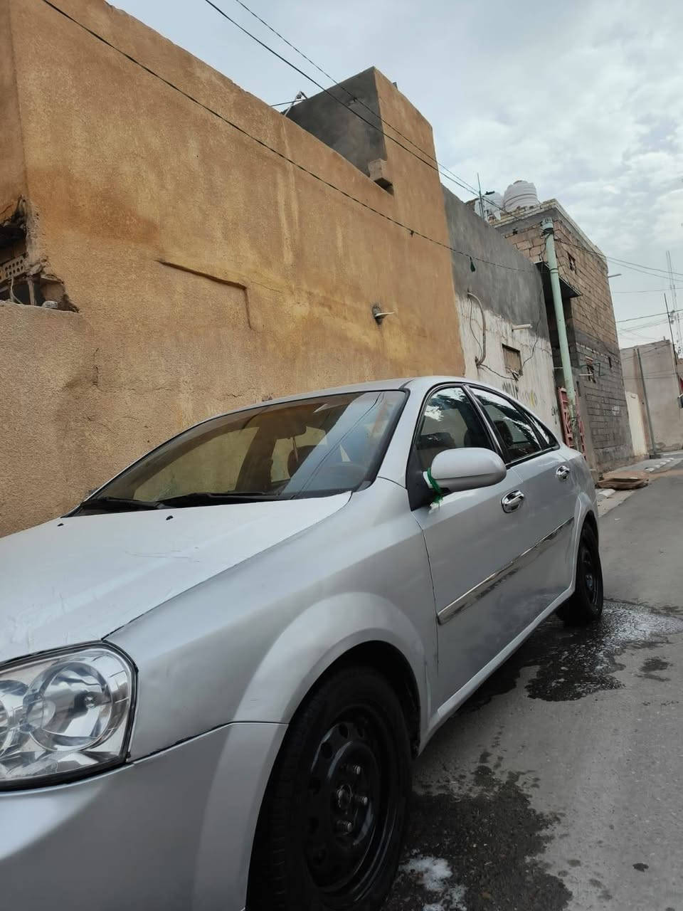 للبيع اوبترا 2007 رقم بغداد صاحبهأ بكربلاء
مكينه كير مكفولات سونار جديد
السياره مكفوله عده الجاملغ الخلف السائق بيه بارد 
السعر 62 وبيهأ مجال بسيط 
***********
