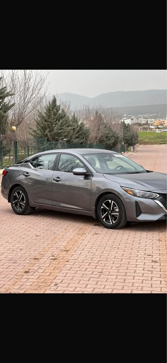 نيسان سينترا sv
مودیل 2025
سبغ/ بوستک هه‌ردو ده‌رگای نه‌فه‌ر 
بی ایرباک بی داخلی 
گیر و مه کینه شه‌رت
مواصفات sv
شاشه‌مه‌زن
کوشن هیته‌ر
سکان هیته‌ر
حساس
رادار
کامیره
به‌‌صمه
شغال
تحکم سترین
شوین /ئاكري
سعر/ 138 ومجال
واتساب / *********** دهوك, العراق
